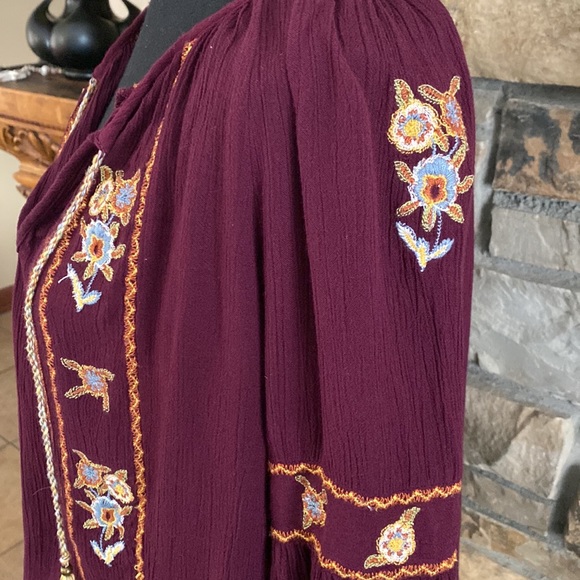 Boho top…maroon, so cute & comfy! 🌸 - Picture 5 of 7